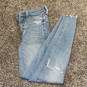 American Eagle Outfitters Light Blue Distressed Skinny Jeans